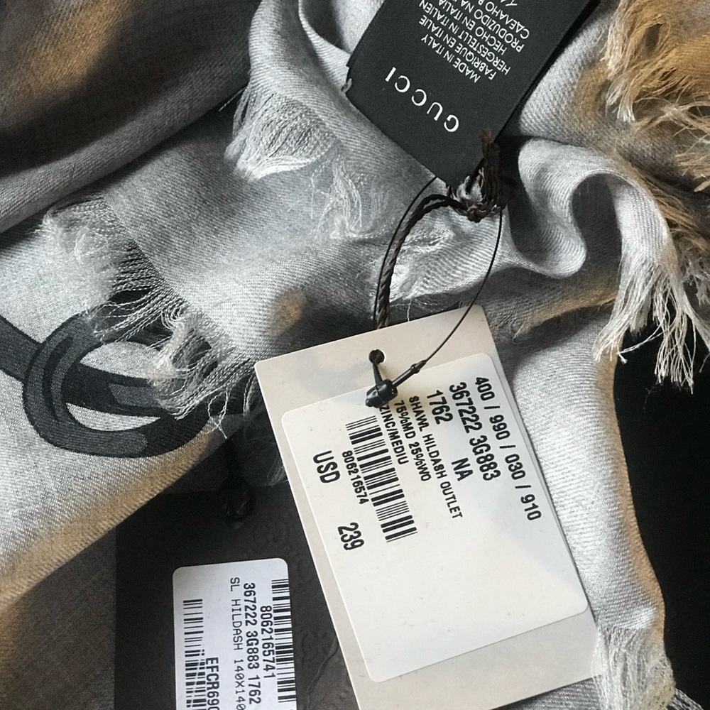 GUCCI modal Scarf/wrap - Picture 11 of 12